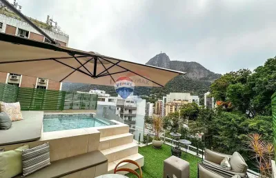 Cobertura triplex impecável na lagoa, com vista deslumbrante para o cristo redentor!