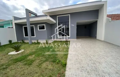 Casa com estrutura para segundo piso espaço na frente e nos fundos, eucaliptos.