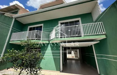 Sobrado à venda com 3 dormitórios e ático, sítio cercado, curitiba - pr