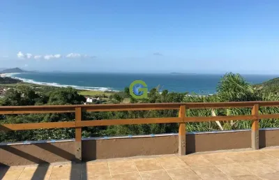 Excelente oportunidade de adquirir uma casa na encantadora praia da gamboa, em g