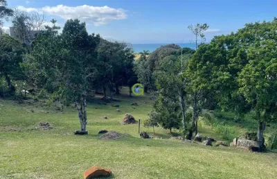Ótimo terreno com vista para o mar à venda na praia da gamboa, em garopaba.

o i