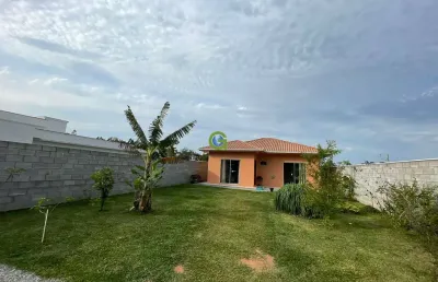 Casa à venda no bairro guarda do cubatão em palhoça, semi-mobiliada com 77 ² de