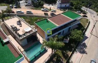 Magnífica casa alto padrão com vista panorâmica no bairro morrinhos, em garopaba