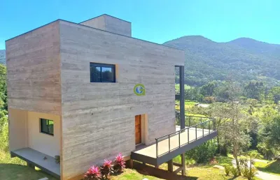 Magnífico imóvel a venda na praia do siriú em garopaba.