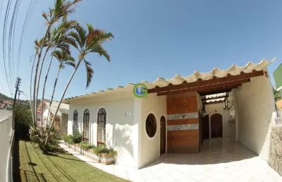 Casa a venda em forquilhinhas, são josé com 140 m² de área privativa.