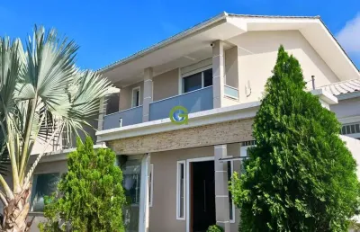 Casa mobiliada com 3 quartos e excelente acabamento na praia do sonho, palhoça