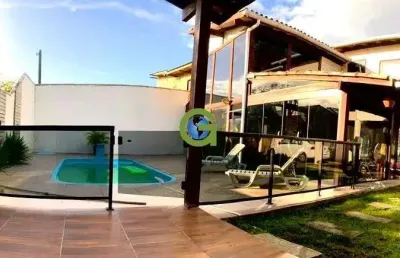 Casa à venda em garopaba, a 3 km da praia do rosa – 4 dormitórios e piscina