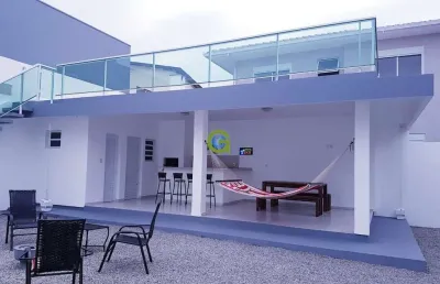 Casa mobiliada a 75m do mar com suíte e lazer na praia do sonho, palhoça / sc