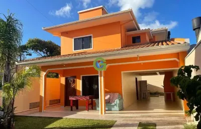 Excelente oportunidade! casa com 4 suítes no centro de garopaba/sc a 150m do mar