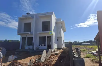 Casa com 3 quartos à venda na rua joão harold bertelli, s n, sertão do maruim, são josé, 122 m2 por r$ 640.000