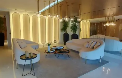 Apto novo com piscina 1 suíte e 2 dormitórios , 170m² total .