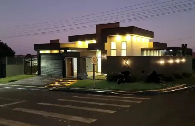 Linda e moderna casa em alto padrão em sta terezinha de itaipú