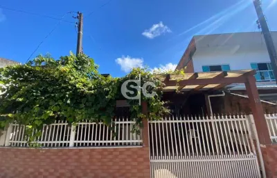 Casa bem localizada com 3 quartos em balneário camboriú