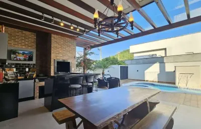 Casa com 3 quartos para alugar no Santa Regina, Camboriú 