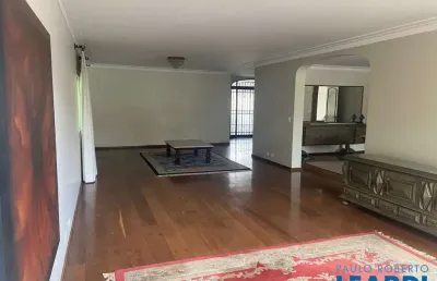 Casa com 5 quartos para alugar na Rua Conde de Porto Alegre, Campo Belo, São Paulo