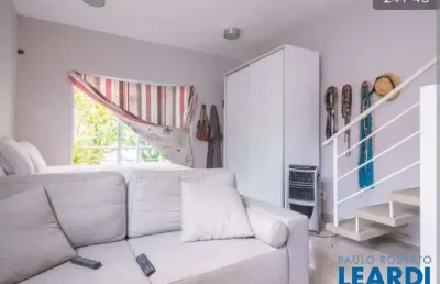 Casa com 5 quartos à venda na Avenida Pavão, Moema, São Paulo