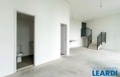 Apartamento com 1 quarto à venda na Avenida Açocê, Moema, São Paulo