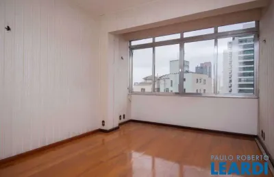 Apartamento com 2 quartos à venda na Rua José Getúlio, Liberdade, São Paulo
