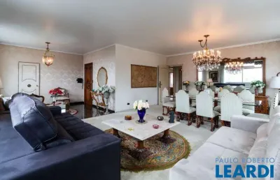 Apartamento com 3 quartos à venda na Rua Mariano Procópio, Cambuci, São Paulo