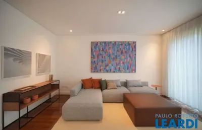 Casa em condomínio fechado com 4 quartos à venda na Rua Joaquim Cândido de Azevedo Marques, Real Parque, São Paulo