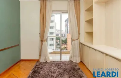 Apartamento com 3 quartos à venda na Rua Juquis, Moema, São Paulo