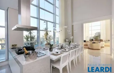 Apartamento com 2 quartos à venda na Avenida Santo Amaro, Brooklin, São Paulo