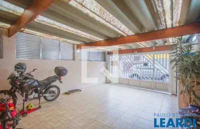 Casa com 4 quartos à venda na Rua Serranos, Saúde, São Paulo