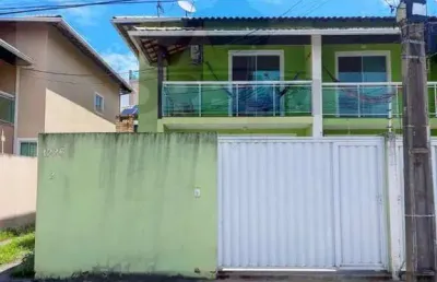 Casa para venda em rio das ostras, costazul, 3 dormitórios, 2 suítes, 3 banheiros, 1 vaga