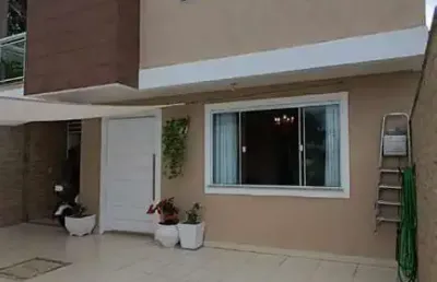 Casa para venda em rio das ostras, ouro verde, 3 dormitórios, 3 suítes, 4 banheiros, 1 vaga