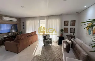Apartamento a venda na ponta da praia – porteira fechada e lazer exclusivo'