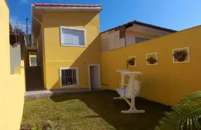 Sobrado excelente com 76 m² 2  dormitorios e 2  vagas de garagens