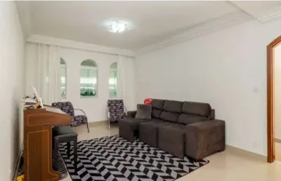 Sobrado maravilhoso 175m² 3 dormitorios sendo 1 suite e 2 vagas de garagens