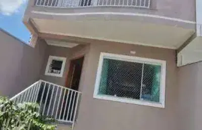 Sobrado espaçoso com 3 dormitorios  sendo 3 suítes 5 vagas de garagem