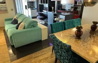 Apartamento 91m²  2 dormitórios sendo 1 suíte e 2 vagas de garagens