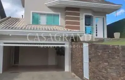 Casa com 3 quartos à venda no itaum, joinville  por r$ 930.000