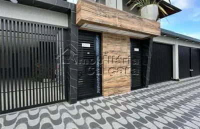 Casa nova em condomínio fechado, com 02 dormitórios, com piscina e churrasqueira!!!