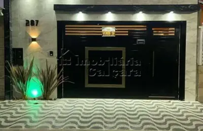 Caa alto padrão no jardim imperador, á 250 metros da praia, com 03 dormitórios com piscina!!