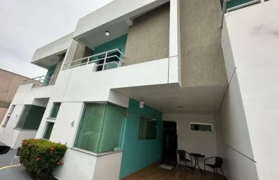 Sobrado mobiliado, próximo a faculdade nilton lins, 03 quartos, 3 banheiros, sala ampla, linda a cas