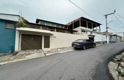 Casa dois pavimentos, próximo ao csu, com 271m² construído, 5 quartos, localização ótima - manaus