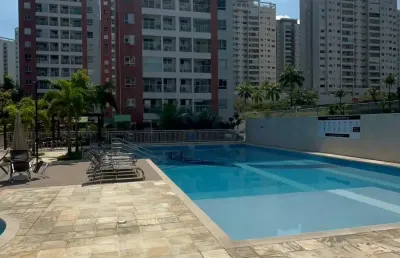 Lindo, mobiliado, pronto pra morar, 2 quartos, sendo 1 suíte, condomínio completo ao lado do shopping
