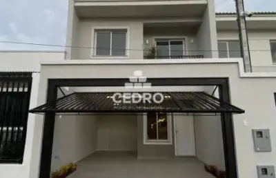 Sobrado mobiliado com 3 quartos, sendo 1 suíte, em órfãs