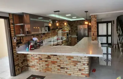 Casa com 4 quartos à venda na Rua João Dietrich, Costa e Silva, Joinville