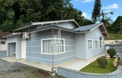 Excelente casa com piscina a venda no bairro glória !!