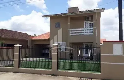 Belo sobrado mobiliado, com edícula e piscina a venda no bairro vila nova !!
