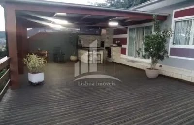 Casa com 03 quartos + suíte a venda no bairro iririu !!
