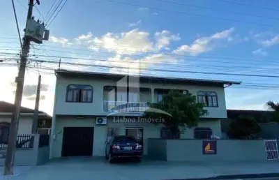 Sobrado (2 casas independentes) com sala comercial iririu