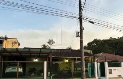 Casa com 3 quartos à venda na Rua Tutóia, Glória, Joinville