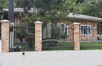 Casa com 4 quartos à venda na Rua Rolando Gurske, Vila Nova, Joinville