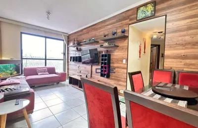 Apartamento com 2 dormitórios sendo 1 suite no embaré. vaga demarcada, salao festas amplo, churrasqueira, e salao de jogos. andar alto com vista livre