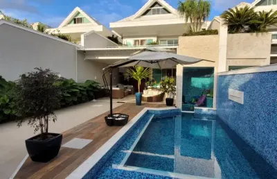 Casa em condomínio fechado com 6 quartos à venda na Barra da Tijuca, Rio de Janeiro 